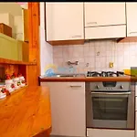 Lea - Two Bedroom Paolo Apartman Pula