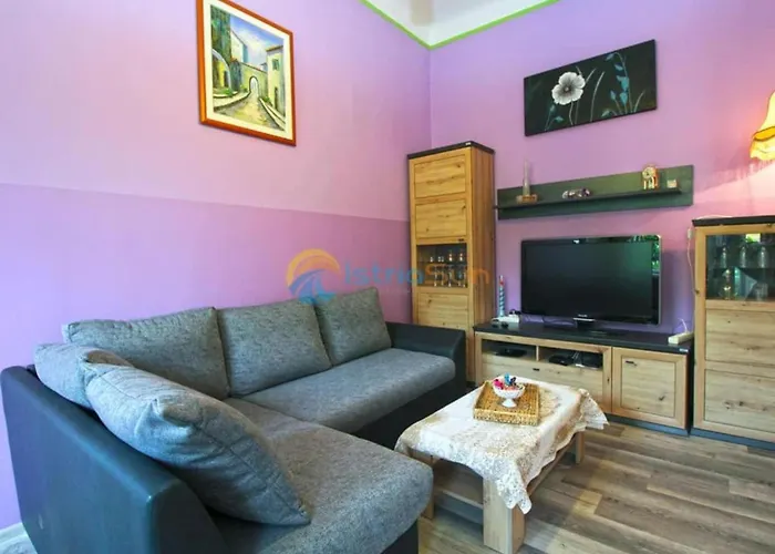 Lea - Two Bedroom Paolo