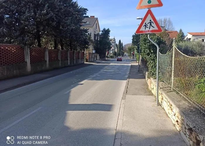 Daire Lea - Two Bedroom Paolo *